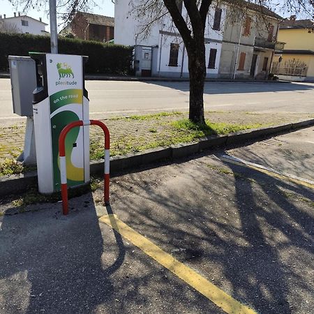 Appartamento Sofia In Zona Residenziale Strategica Wifi Gratuito Carbonara al Ticino Luaran gambar